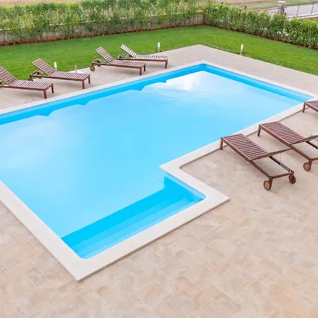 Villa Farfalla *