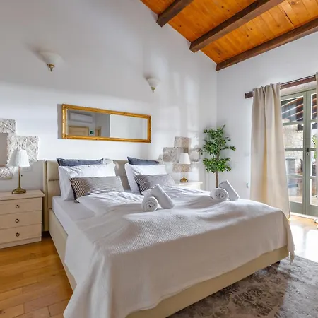 Farfalla Villa